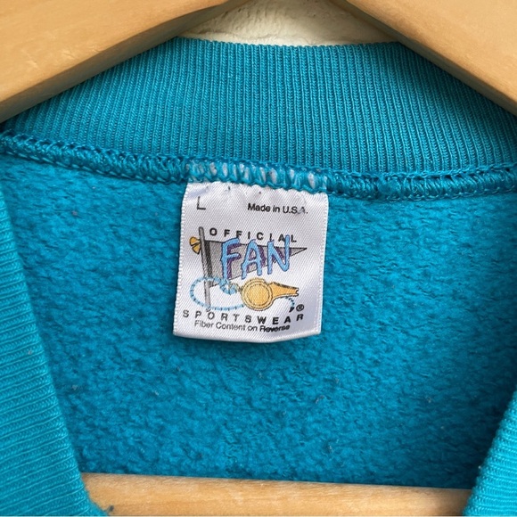Vintage 90s blue Cotton Crewneck sweatshirt w/ 50’s floral hanky sewn on front - Picture 4 of 5